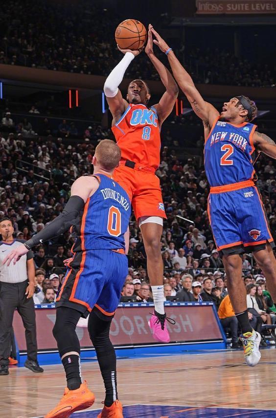 绿茵传承，足球主题文化展“十五运”站在广东美术馆开幕（广东美术馆启幕“十五运”站足球主题文化展，绿茵传承焕新启航）