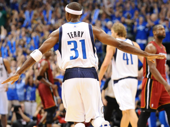 劳塔罗：进球帮助球队取胜是最美好的事；我该微笑时就会微笑（劳塔罗：用进球换来胜利最美妙，该笑的时候我自然会笑）