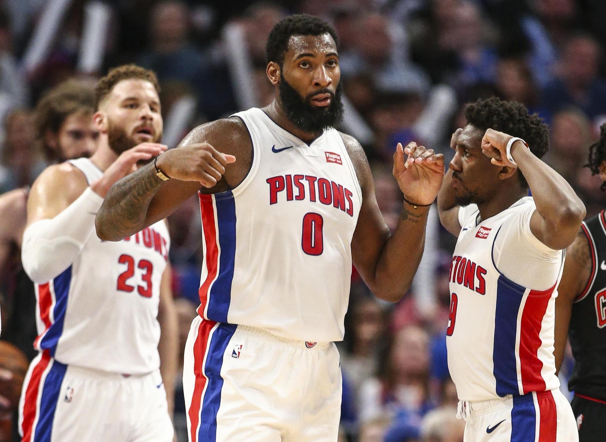 北京时间11月27日04：00，欧冠将会迎来一场...（欧冠重磅对决将于北京时间11月27日04：00打响）