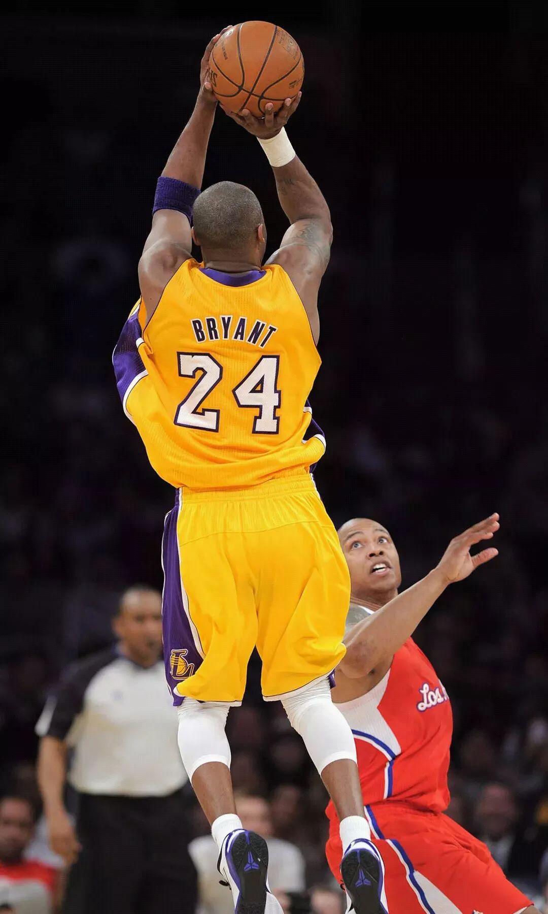 参观诺坎普，梅西：我回到了我怀念的地方，希望有一天能回来（参访诺坎普，梅西感慨回到牵挂之地，盼有朝一日重返）